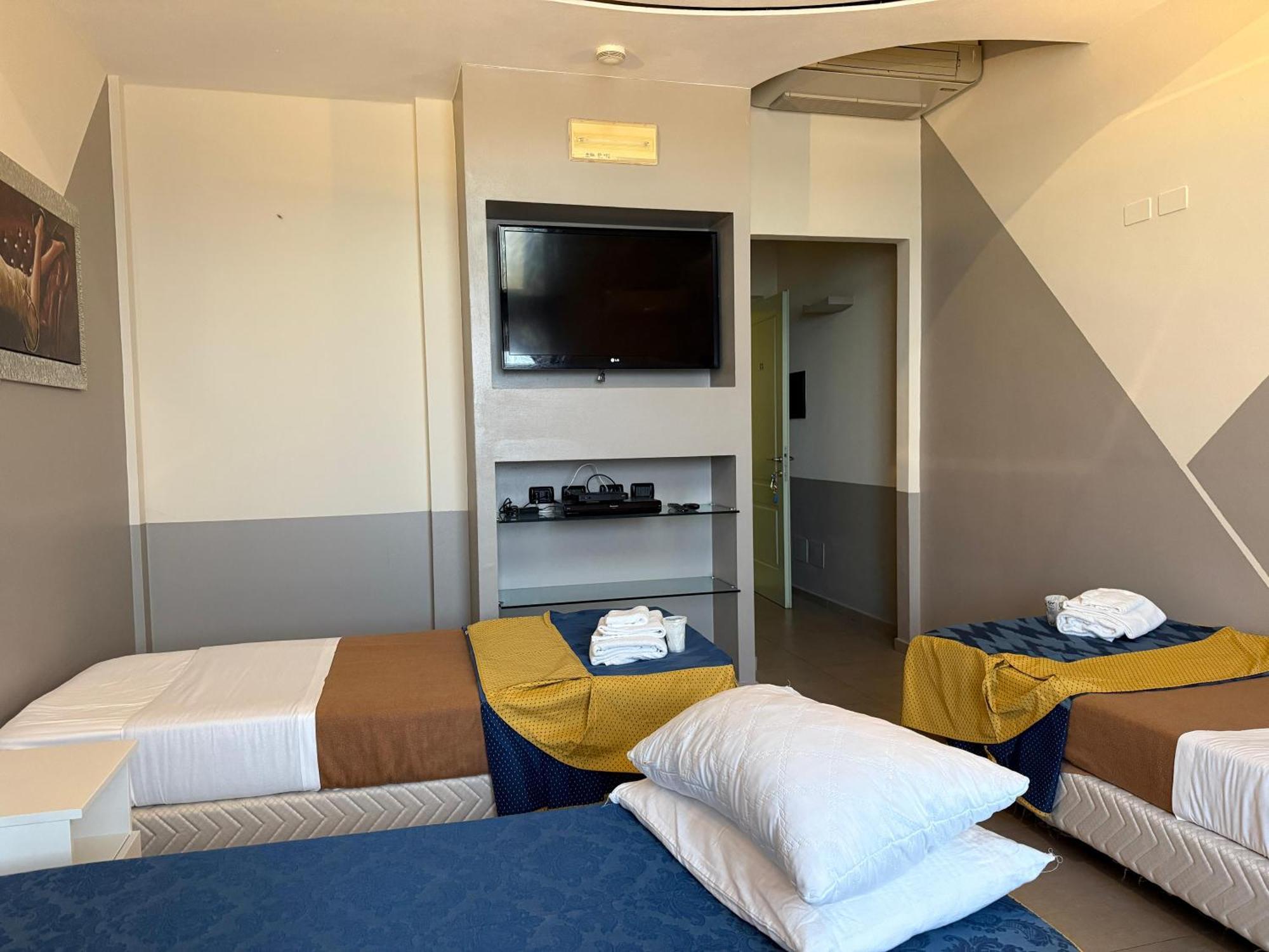 La Gritta Srl Hotel กาสแตล ซาน โจวานนี ภายนอก รูปภาพ